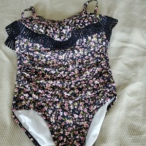 Kona Sol Floral ruffle top one piece swimsuit M